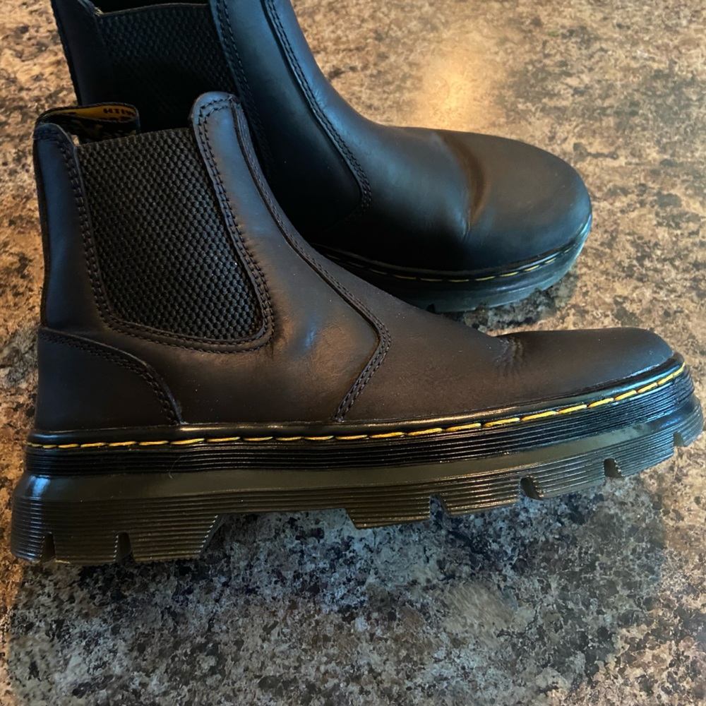 Dr. Martens Black Chelsea Boots-Embury-Sz 37
